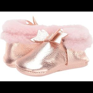 Freshly Picked Rose Gold Shearling Bow Mocc